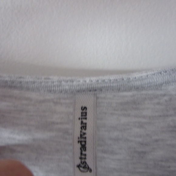 Stradivarius - Grey Tank Top with Lipsticks - Picture 6 of 6